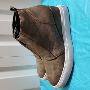 Slip on Wedge Heel Platform High Top Zip-up Sneakers Sz 6 Tan NWOT